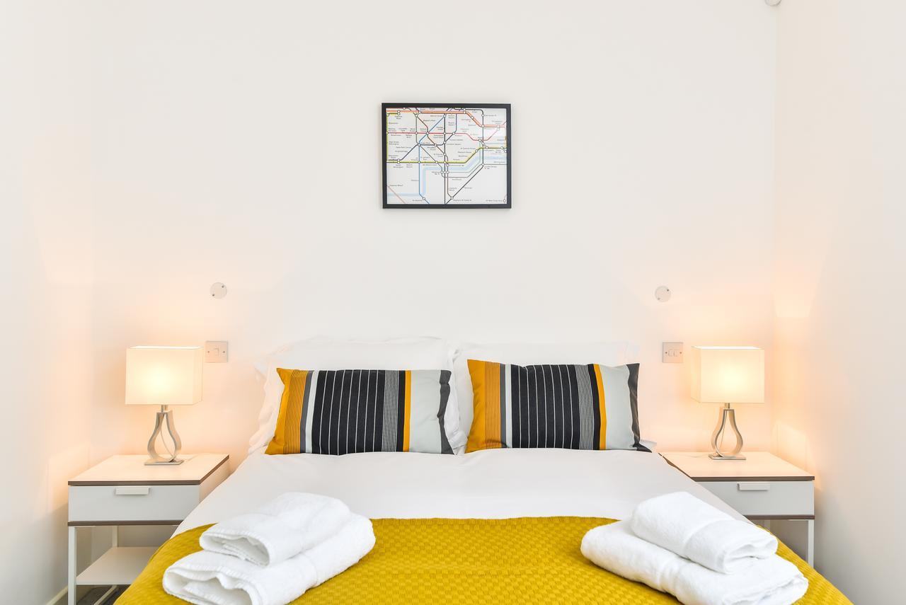 Vibrant Vauxhall Apartment London