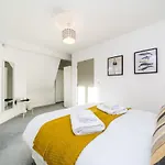 Vibrant Vauxhall Apartments